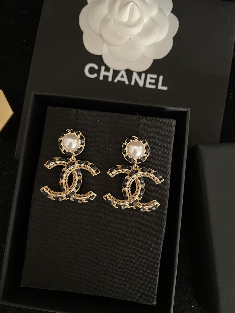 Ch**el earrings